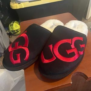 UGG SCUFF LOGO